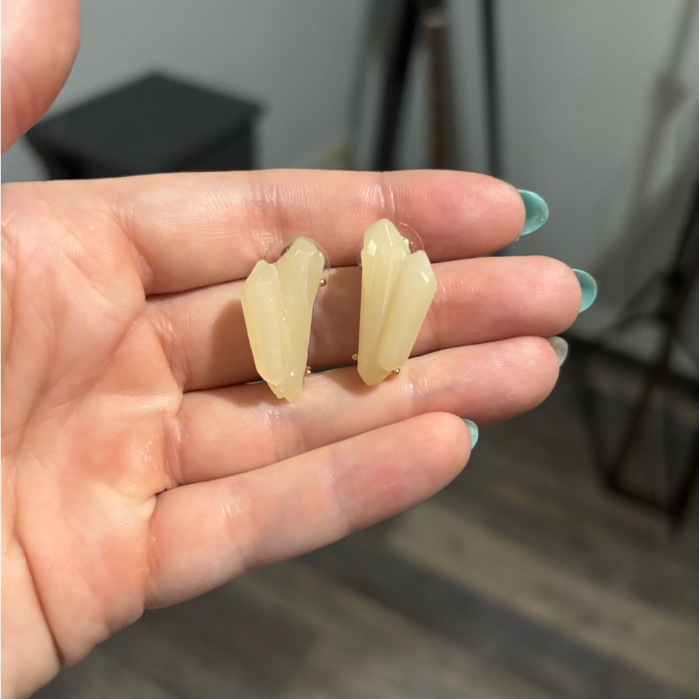 Chic Cream Statement Earrings